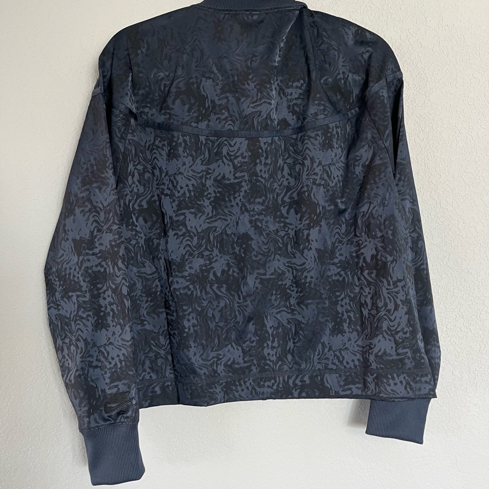 Nike. NWT. NSW track jacket. Blue. - Picture 7 of 8